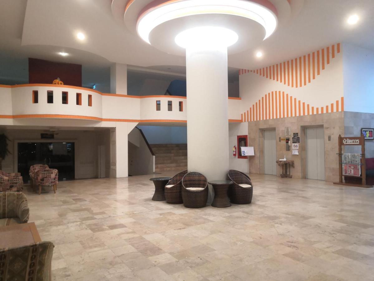 7 Pool Condo Opposite The Train Station Near Old City And Nimman Chiang Mai Exteriör bild