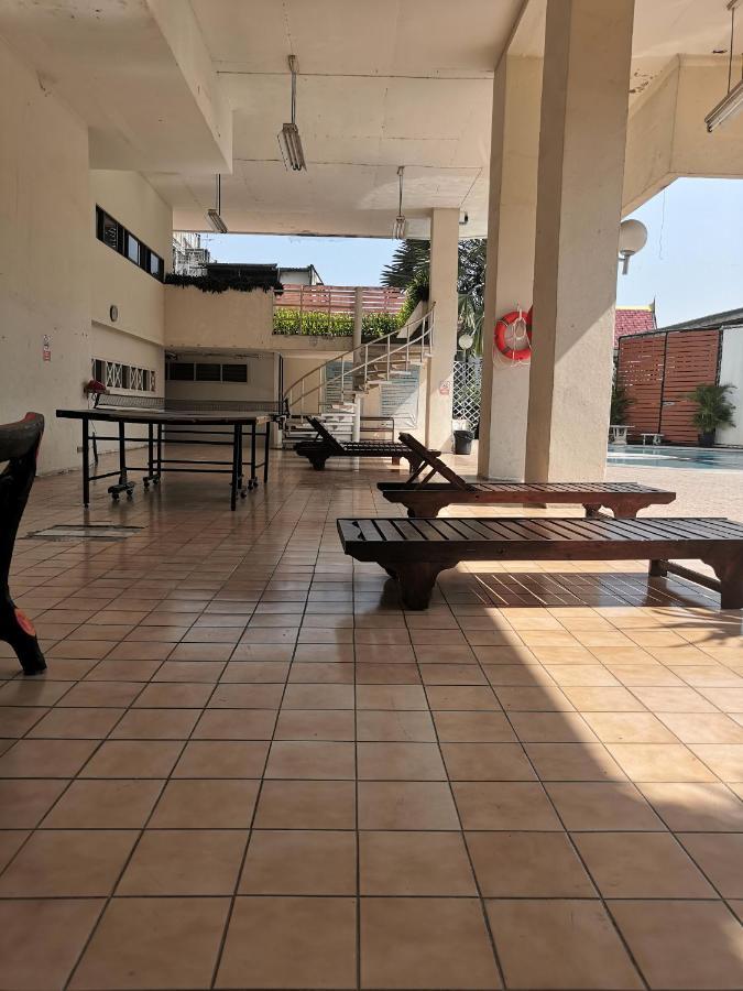 7 Pool Condo Opposite The Train Station Near Old City And Nimman Chiang Mai Exteriör bild